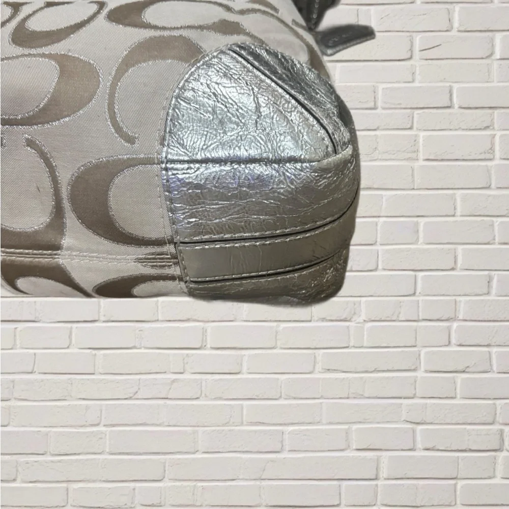 Coach Signature Metallic Silver Hobo Shoulder Bag Purse B1225-15731 Pink Lining - Picture 7 of 14